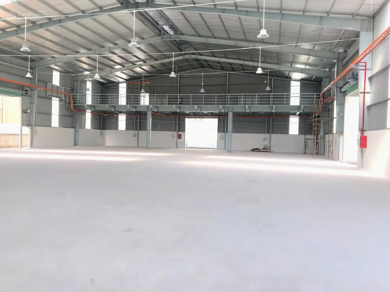 Bán đất ~ 4,000m2 có sẵn nhà xưởng đường Nguyễn Hữu Trí, Bình Chánh