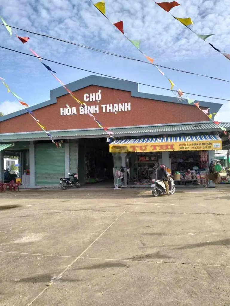 Bán nền ngay chợ hoà bình thạnh, châu thành an giang