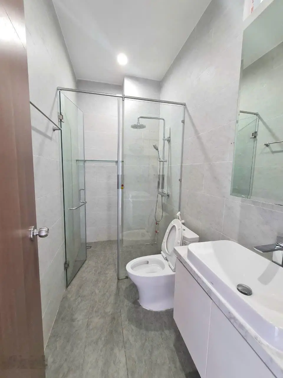 Bán Nhà gần trường ĐH Công Nghiệp . Đ Trần Phú Cương , P5/ Gò Vấp . 81m2(5m x 16,2m) Giá 3.5 tỷ