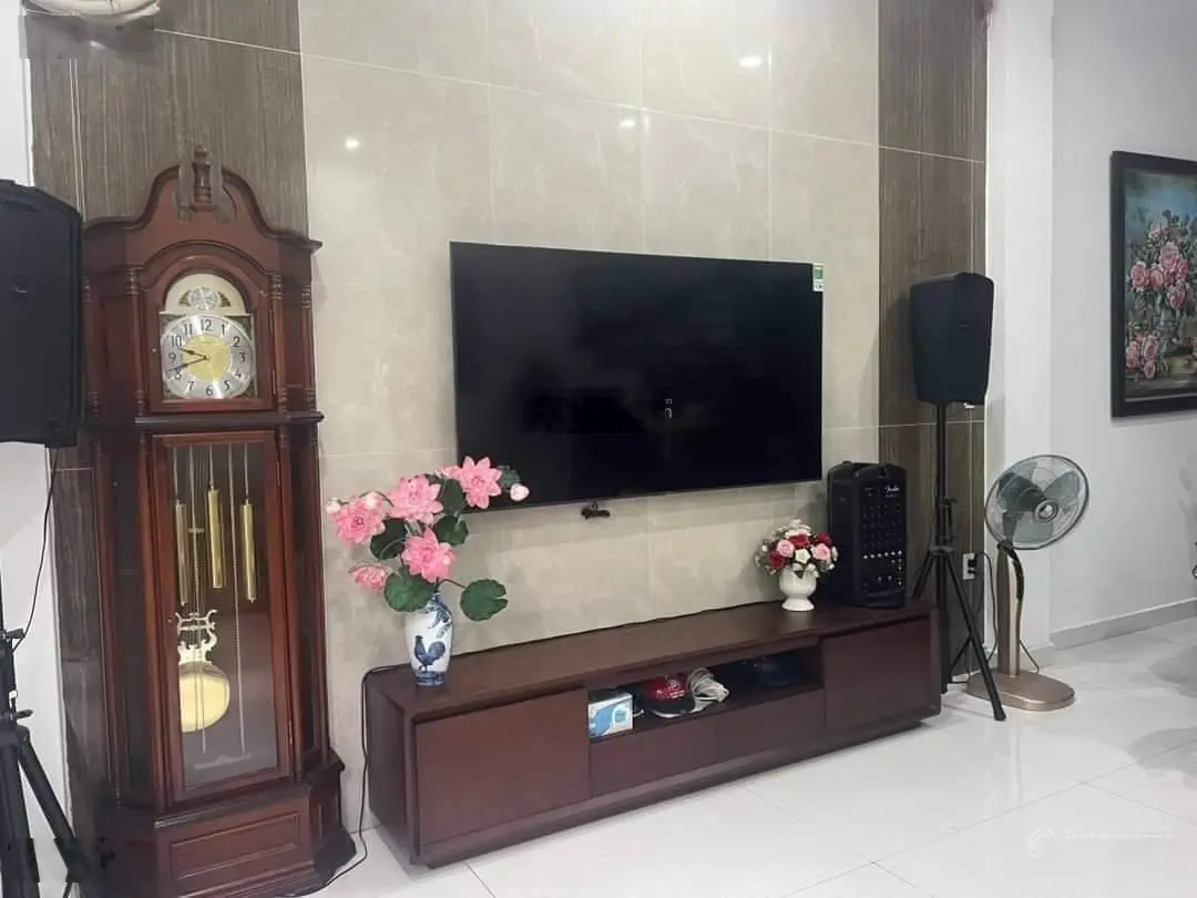 Chủ bán gấp nhà Cống Quỳnh P Nguyễn Cư Trinh Quận 1. DT 74m2/4tỷ380 cho thuê 32tr/th gần Co.op Mart