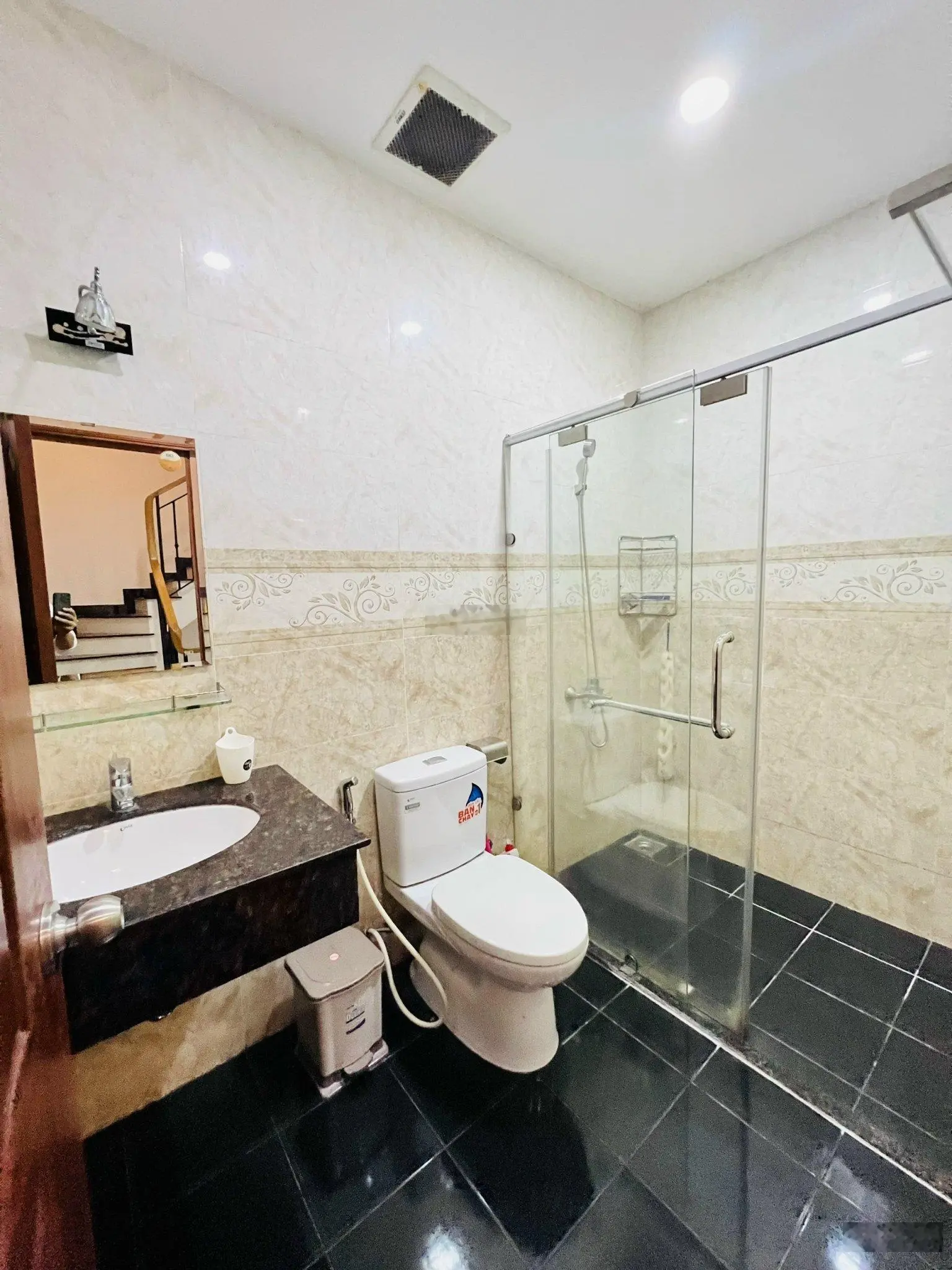 Cần bán nhà view sông Rio Vista, 3 phòng ngủ 4toilet 1 phòng đa năng chỉ hơn 9 tỷ xíu đã hoàn thiện