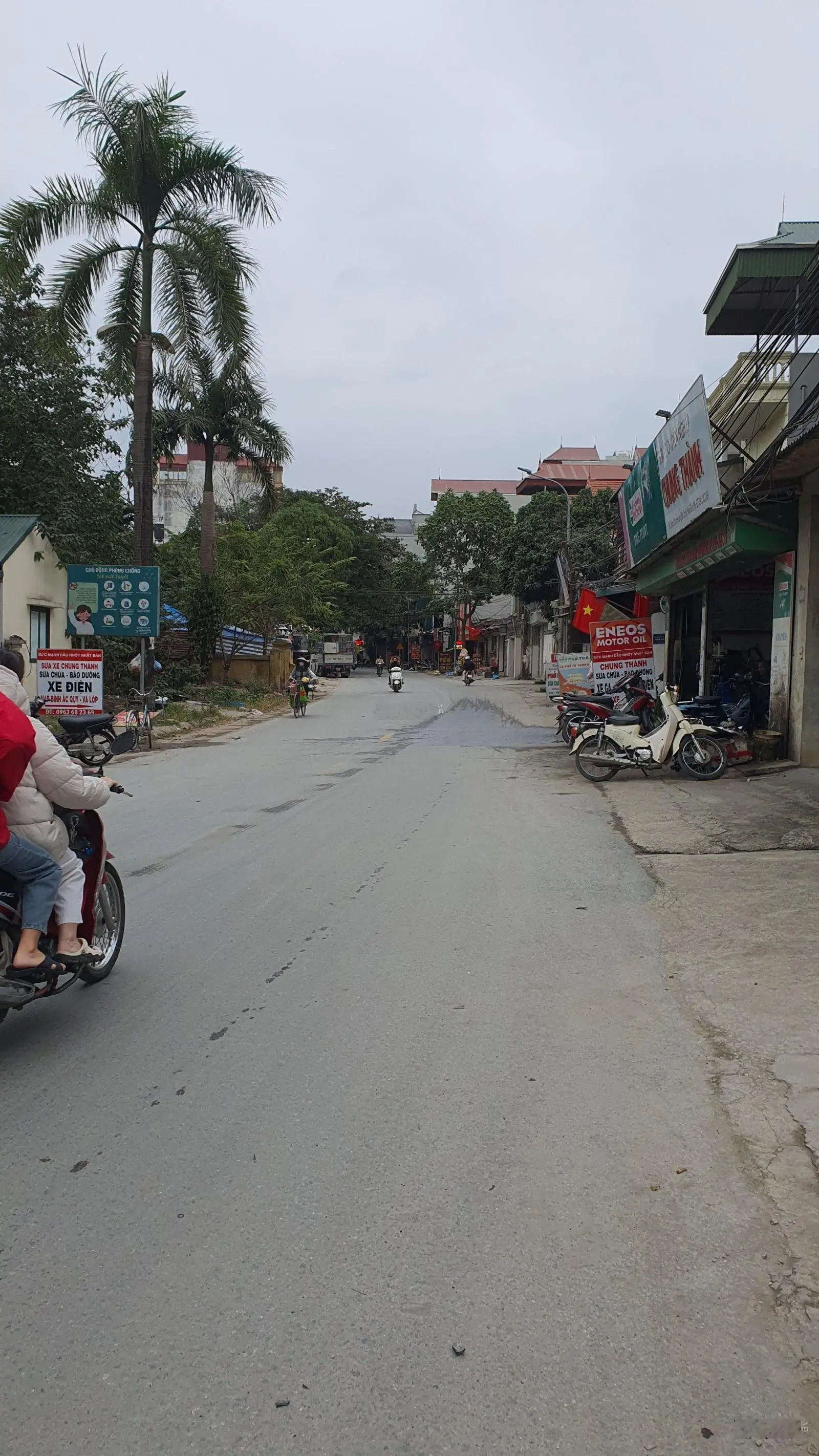 Chính chủ bán nhà Vân Canh Xuân Phương xây 4,5 tầng.
Giá: 3,8 tỷ.
Thiết kế 3PN ngõ ba gác.