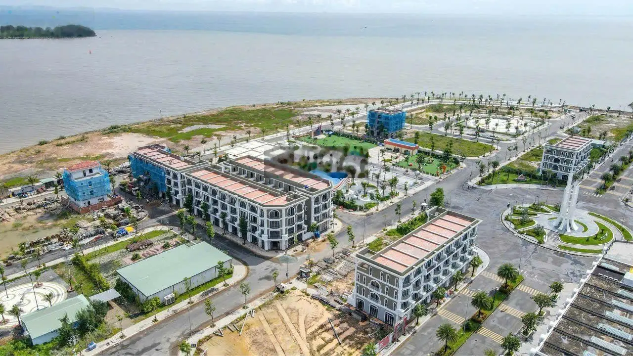 Bán Biệt thự New Vegas Hà Tiên, 8 tỷ VND, 105m2, 5PN, 6WC, bao đẹp