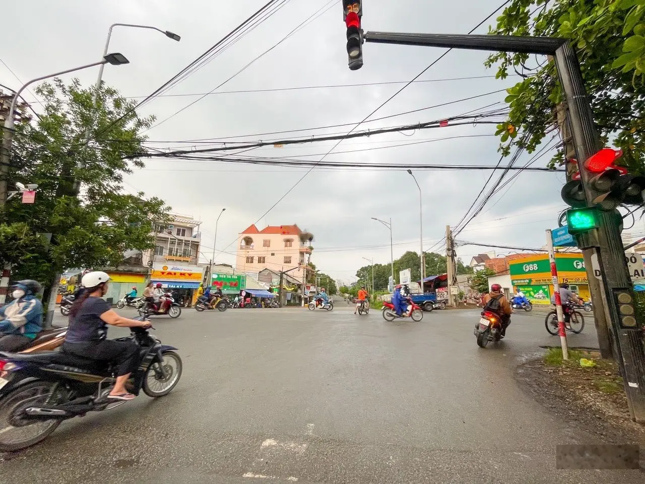 Cuối năm giảm mạnh nhà 3 lầu mặt tiền kinh doanh và ở đã hoàn công gần chợ Đồn 90m2