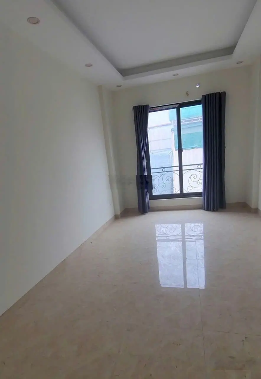 Bán nhà riêng 34.4m2, 5 tỷ vnd tại đường La Tinh, Hoài Đức