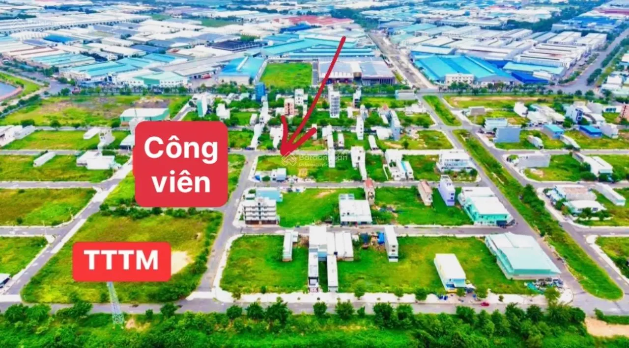 Bán đất 130m2 gần TTTM và công viên sổ hồng sẵn giá chưa tới 2 tỷ