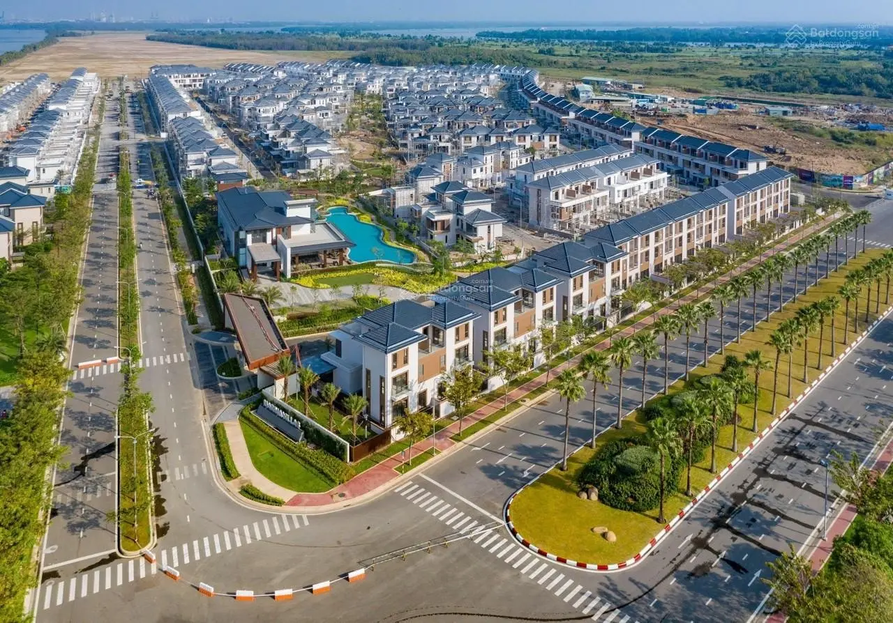 Chính chủ gửi bán nhà phố, căn góc Swan Bay - Zone 8. Giá tốt đầu tư. LH: 0826 563 ***