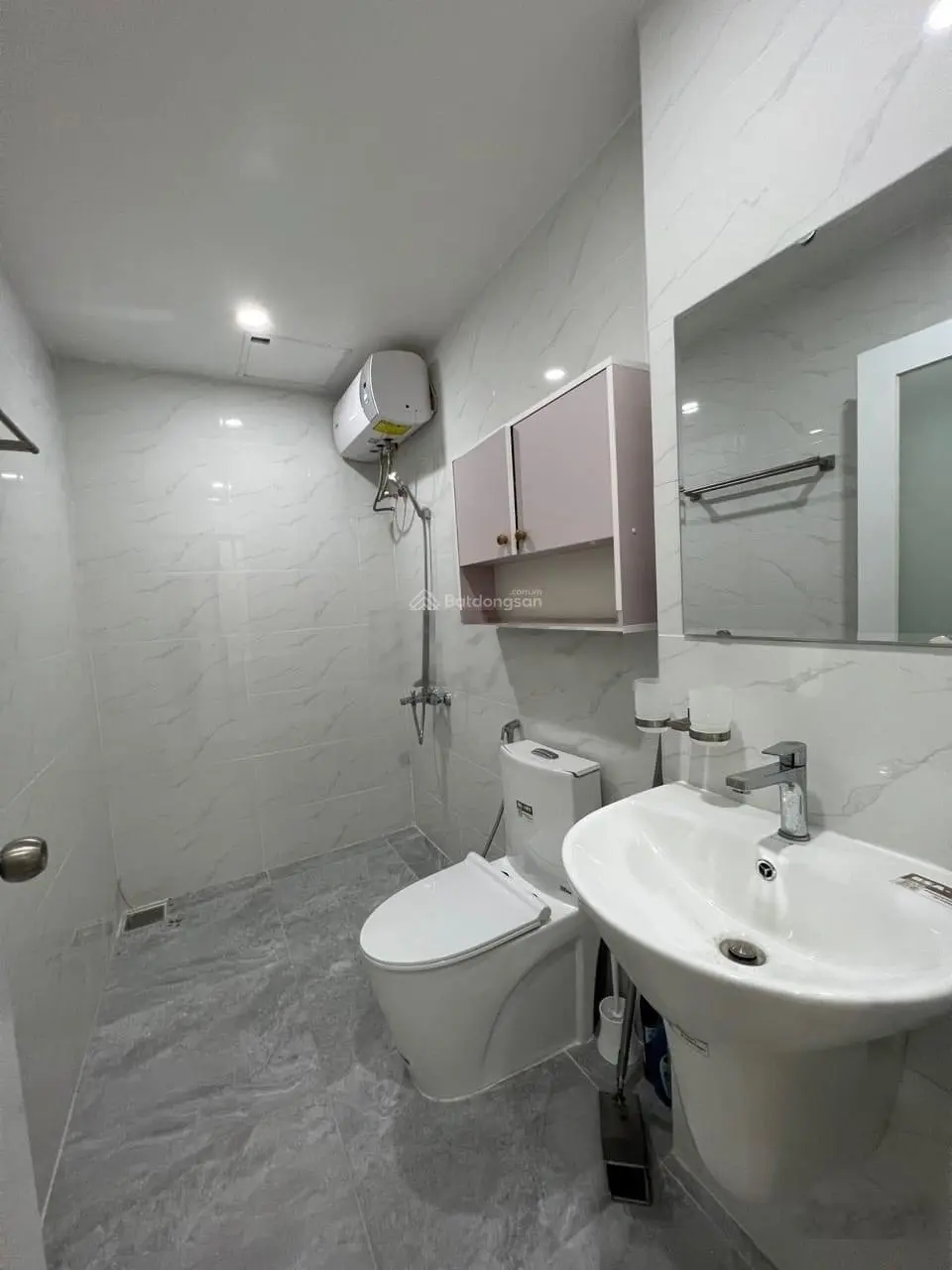 Bán gấp CHCC Hoa Sen, Quận 11, DT 65m2, 2PN, 2WC, giá 2.8 tỷ giá thật. LH 0899 874 *** E Mão