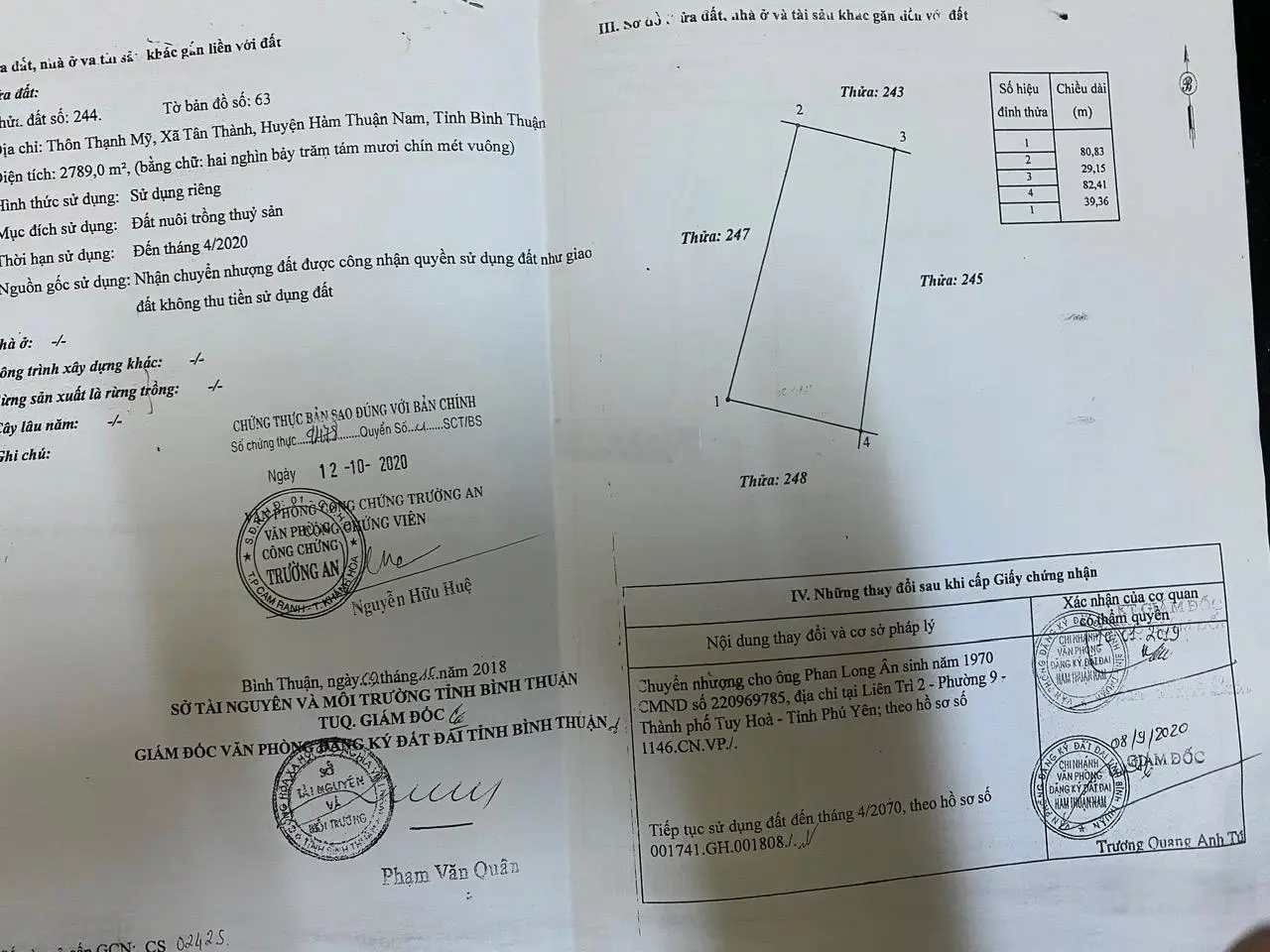 Biển xanh cát trắng bãi biển ngang thích hợp làm du lịch biển