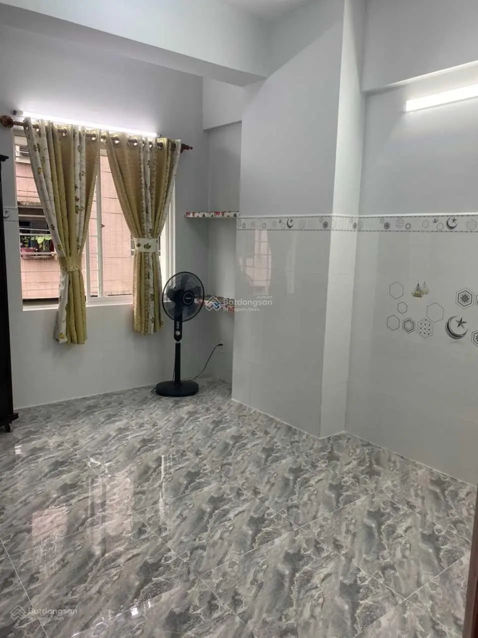 Cần bán gấp căn hộ cao ốc B Nguyễn Kim 74m2, 3pn, 2wc, giá 3,95 tỷ, LH: 0909 731 *** Phương