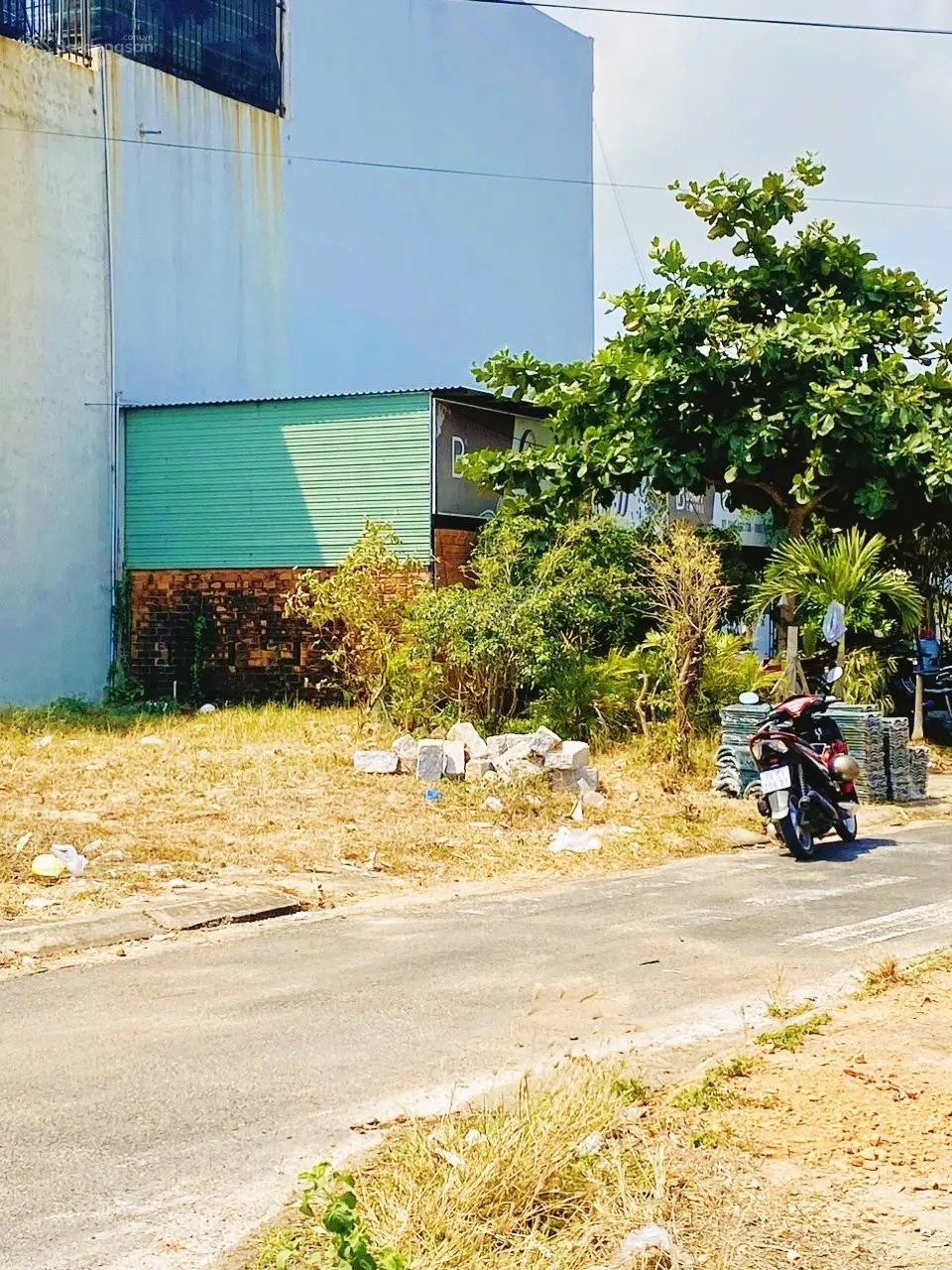 Lô góc Phú Thạnh, gần sân bay Tuy Hoà (cách 4km)