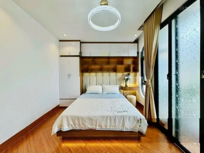 Tôi bán nhà đẹp đường Vạn Tường, P13, Q5. DT 83,6m2 gần chợ Kim Biên. Đang cho thuê 42 triệu/th