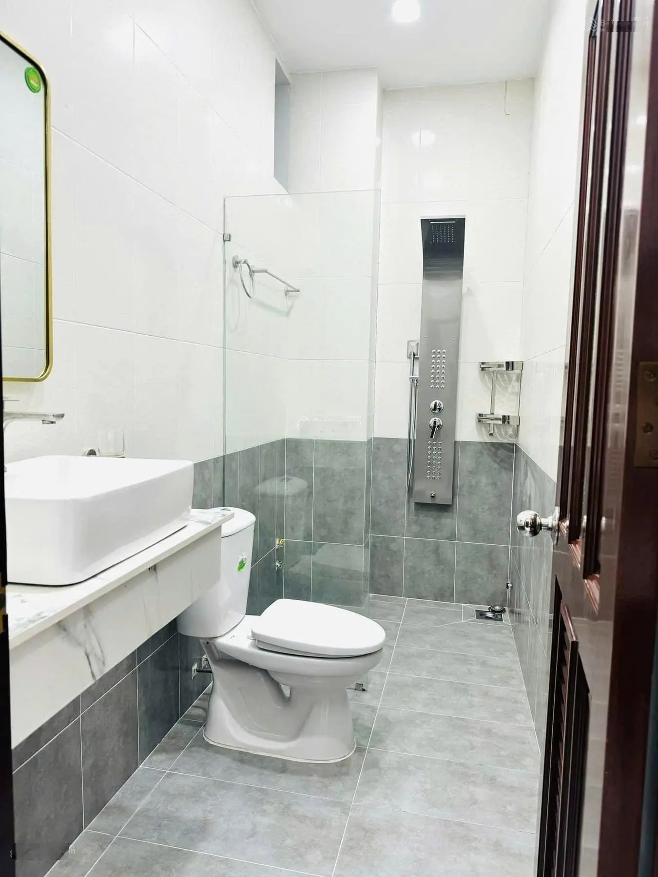 Kẹt tiền cần bán gấp nhà 80m2, ngay MT đường Đa Phước - Bình Chánh, full nội thất, thuê sẵn 8tr/th