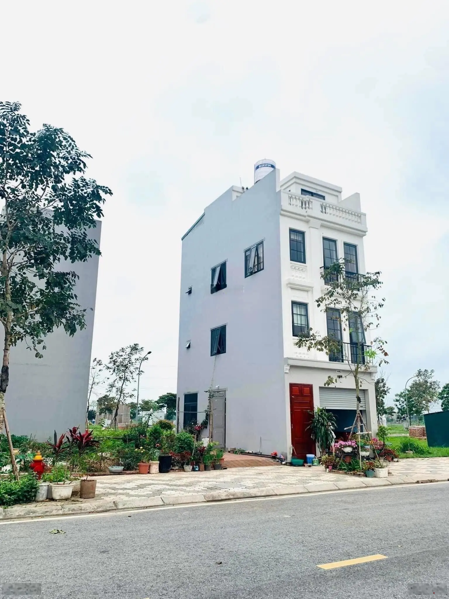 Bán LK1 đến LK15, Phố Nối House, DT 65m2, mặt đường 25m, không lỗi, sổ hồng trao tay