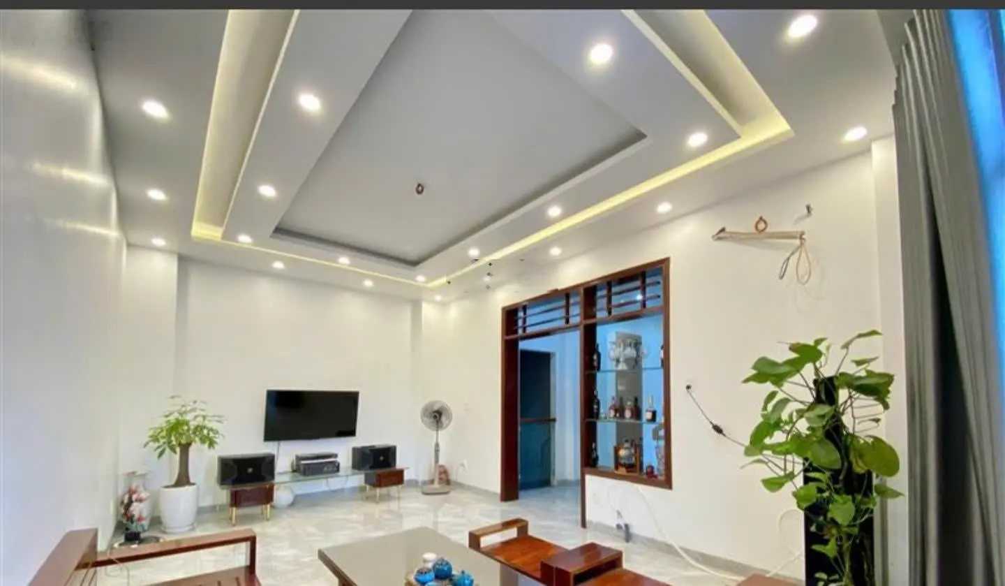 Bán nhà 4.5 tầng cực đẹp khu Bạch Đằng Luxury đường Vòng Cầu Niệm, Lê Chân, Hải Phòng