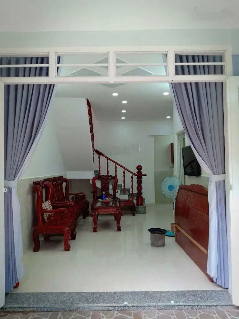 Nhà bán diện tích 50m2, diện tích sàn 99m2, kết cấu 2 tầng phường Tăng Nhơn Phú B, Quận 9