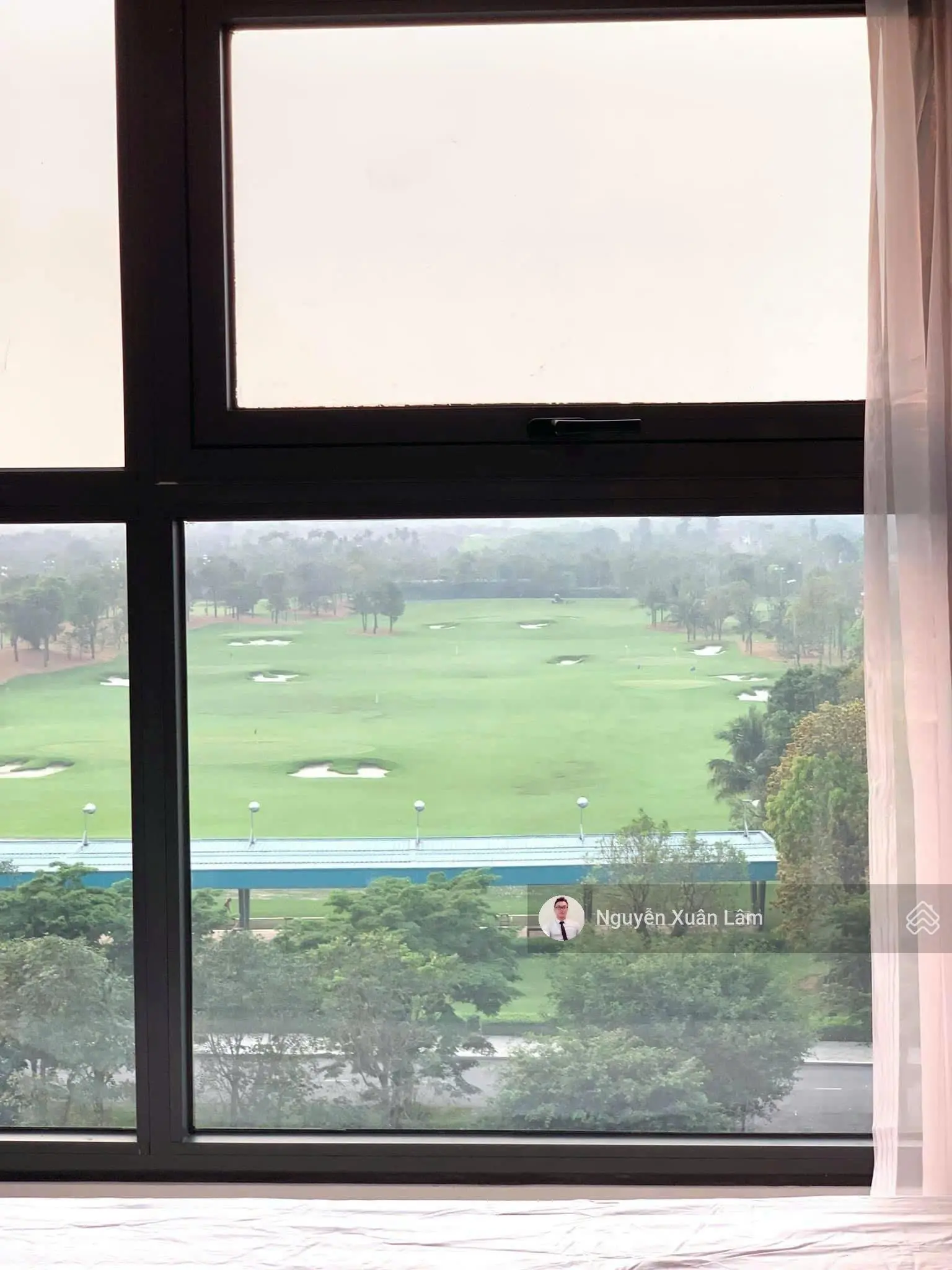 Cần bán căn 63m2 full đồ ban công rộng view sân Golf giá 1.950 tỷ bao phí Aquabay Ecopark