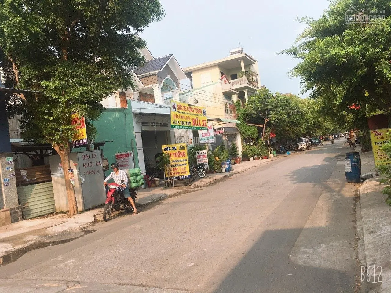 Bán đất 300m2 có nhà 900m2, kế trường, chợ, cổng KCN, 14,5 tỷ thu 65 triệu/1 tháng 0908126690 TA