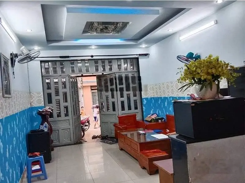 HXH 4m thông, sát MT Q Trung, 60m2 x 4tầng, (4x15m) 3pn 3wc hơn 6 tỷ TL, QT Phường 8 Gò Vấp