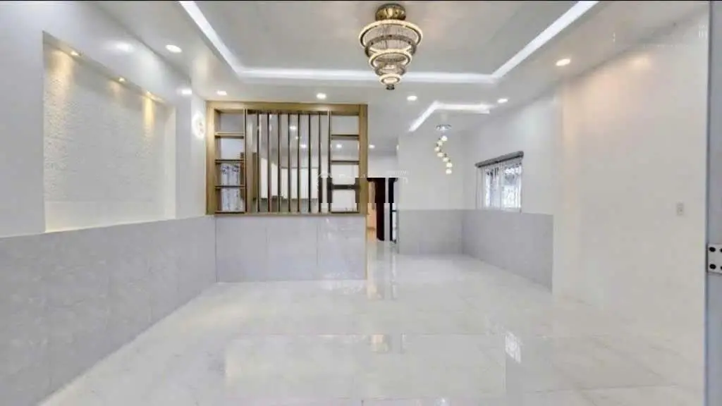 Bán nhà mới đẹp Quận 6, trung tâm Quận 6, HXH Phạm Văn Chí, 5x17m, nở hậu 7.3m, giá rẻ chỉ 85tr/m2