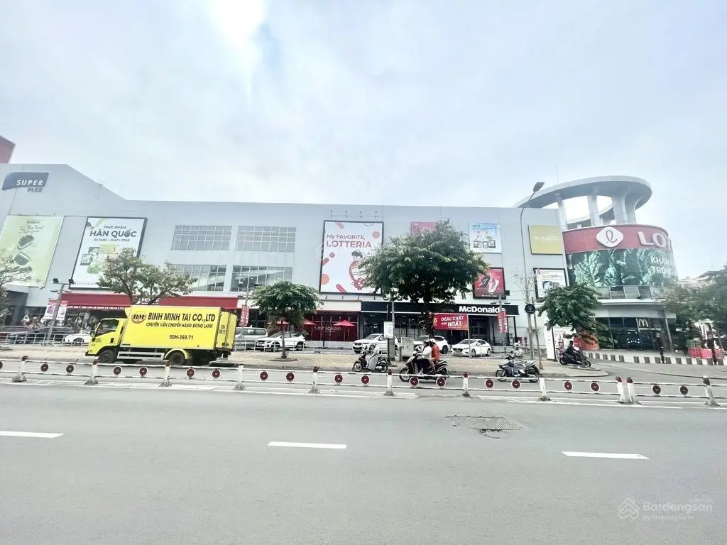 Bán Nhà Đẹp Nguyễn Văn Lượng (62m) Lô góc. 3 tầng.HXH. Đối diện Lottemart .vị trí đẹp .Cần bán gấp