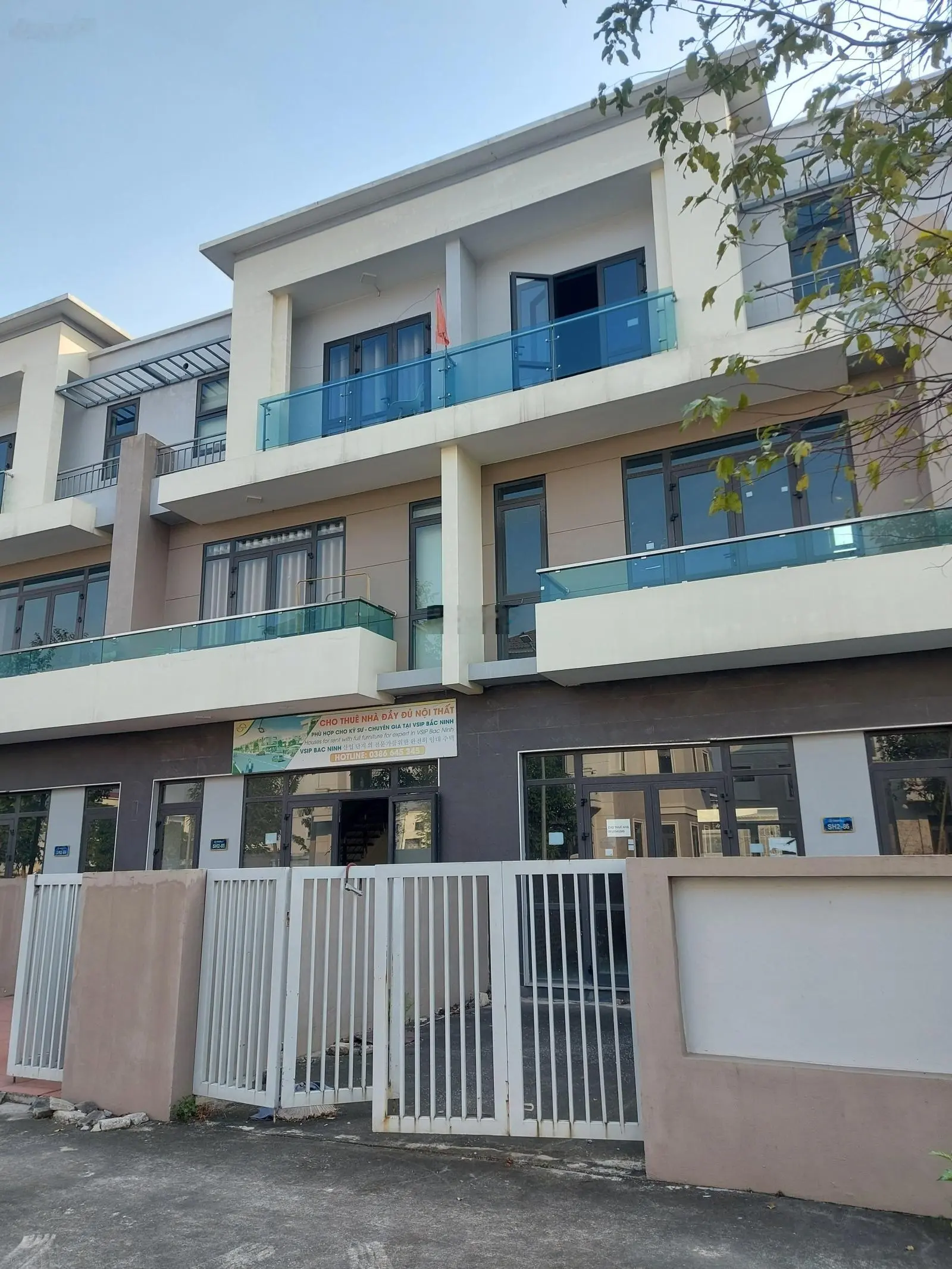 Bán gấp Shophouse 120m2 tại Centa City, 8,896 tỷ