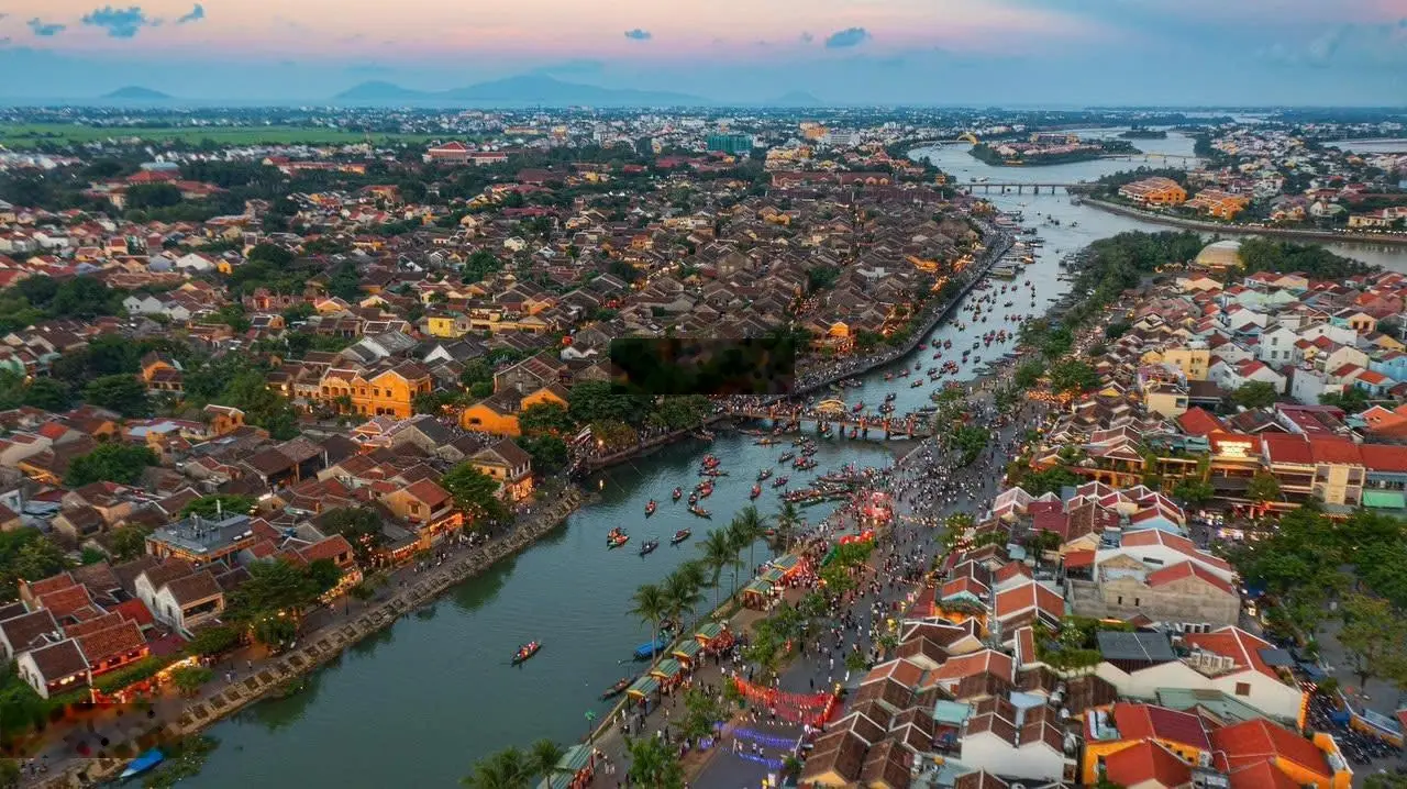 Cần bán lô đất nền ngay phố cổ Hội An, mặt tiền đường phù hợp kinh doanh , giá 2 tỷ X