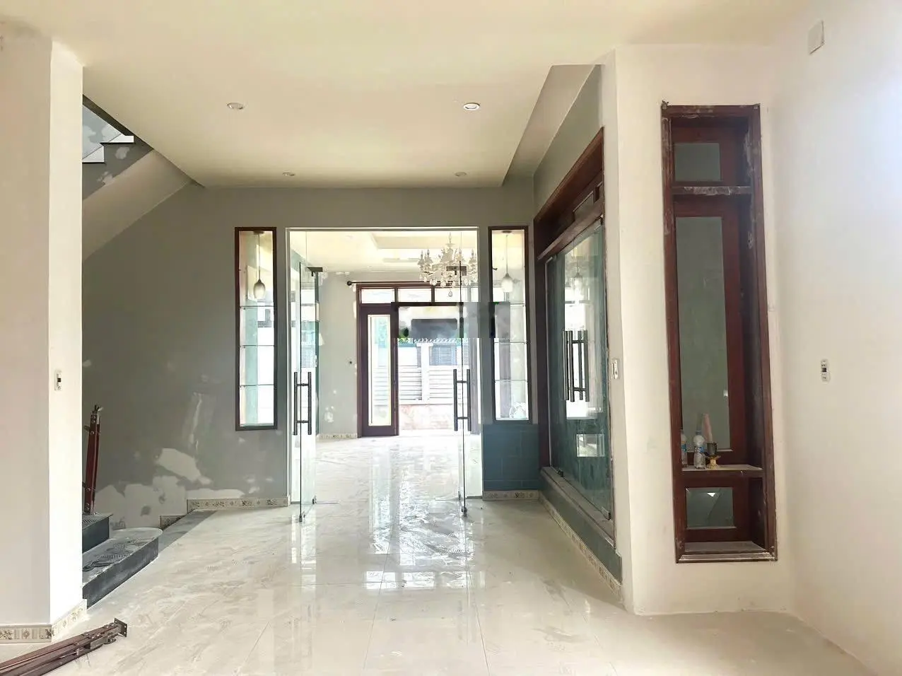 Nhà biệt thự dt 300 m2 bán nhanh lh 0967708098