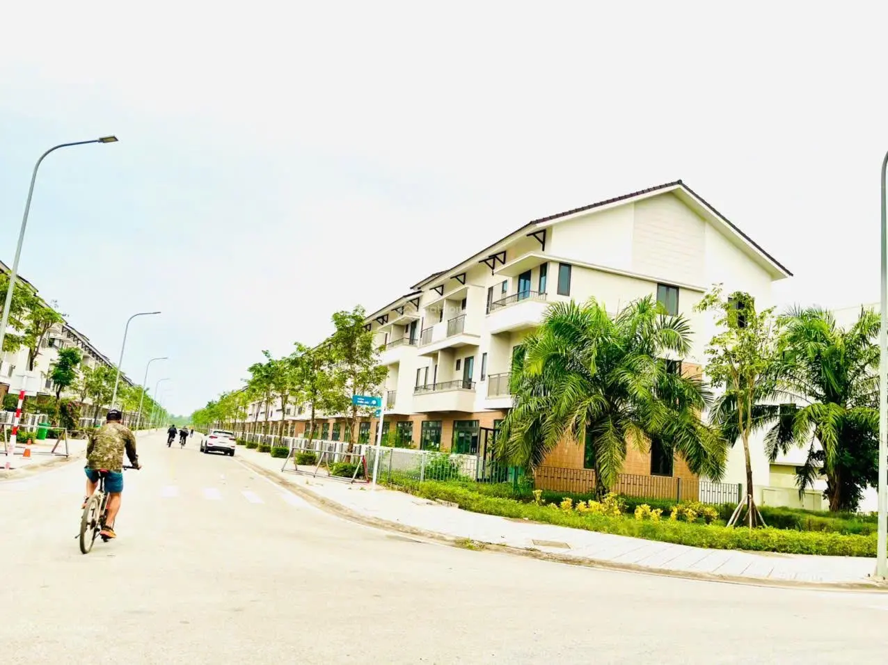 Bán shophouse 100m2, nhà 3 tầng, có đường nội khu 6m, tại Centa Riverside, VSIP - Từ Sơn - Bắc Ninh