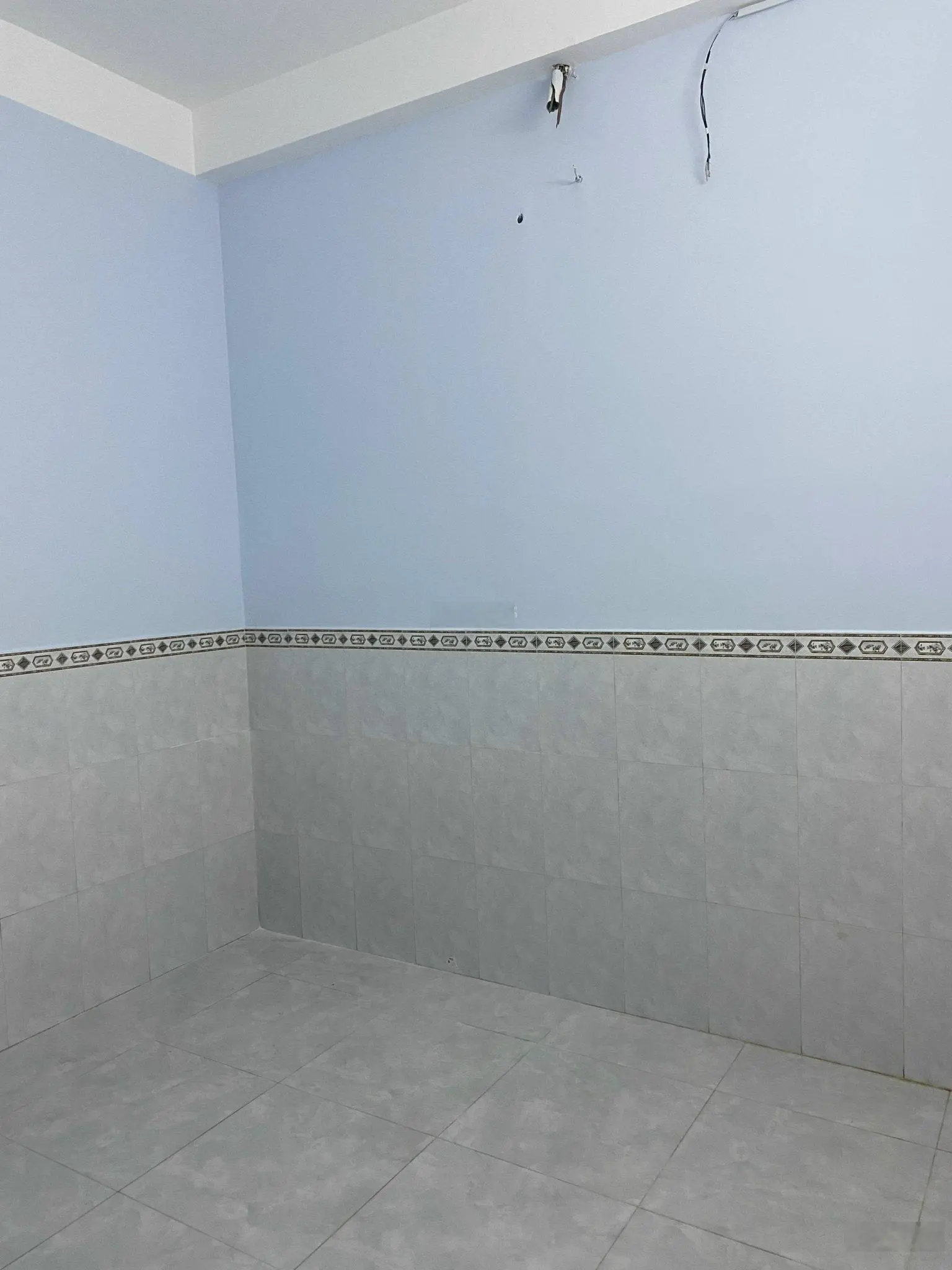 [ p. tân phú- q9-4.39 tỷ]- 62m2-1trệt 1 lầu-3pn2wc- đường cầu xây