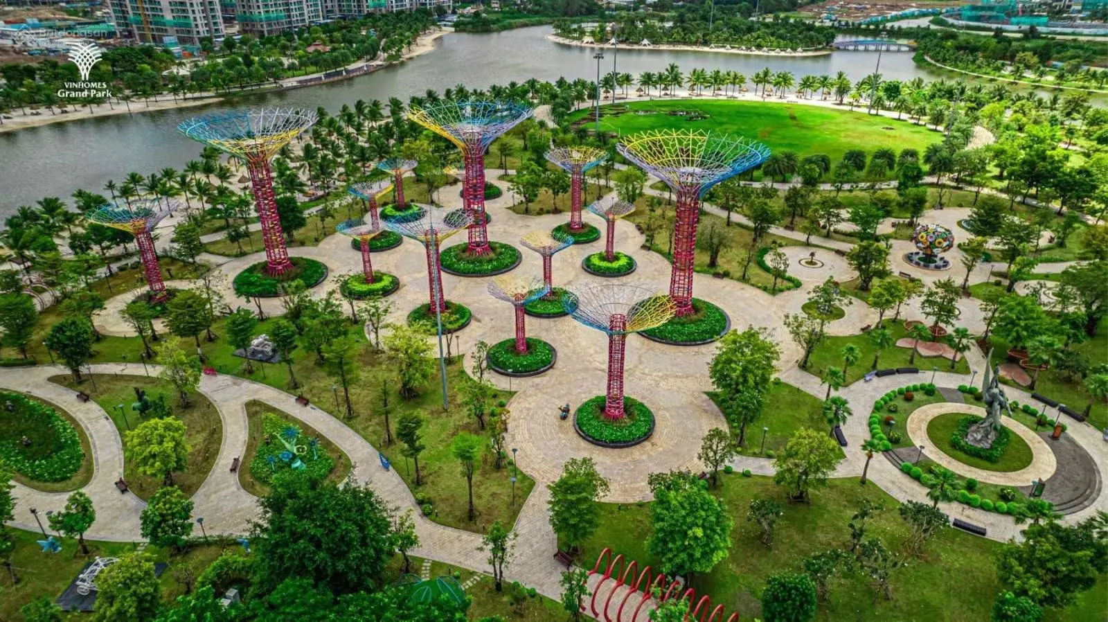 Căn nhà phố sân vườn khu biệt thự Vinhomes Grand Park Quận 9 đáng mua nhất lúc này!