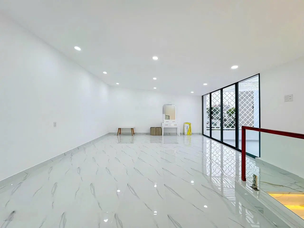 Bán nhà Quận 7 giá tốt - nhà riêng 8m x 14m tại đường Phạm Hữu Lầu Quận 7 - Có video