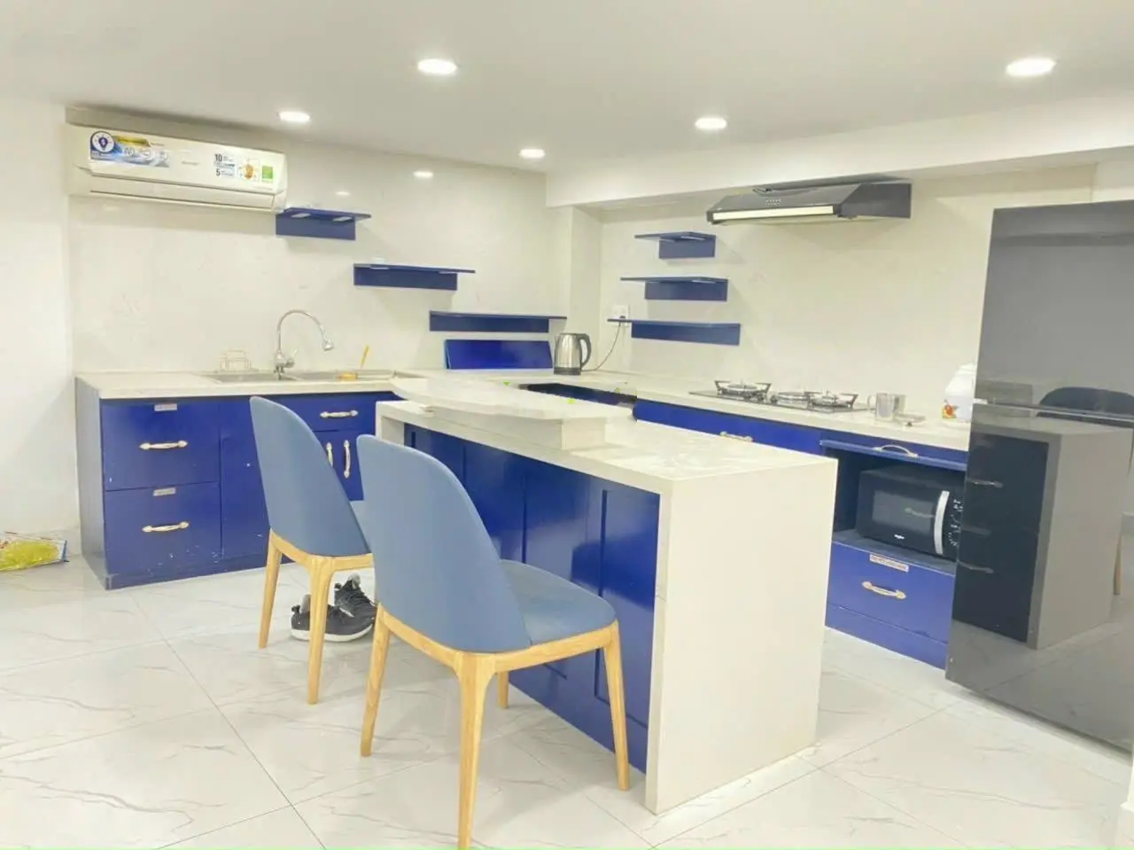 Lên siêu phẩm đẹp lung linh ngay MT Thích Quảng Đức Phú Nhuận. 61m2. STR. CC liền