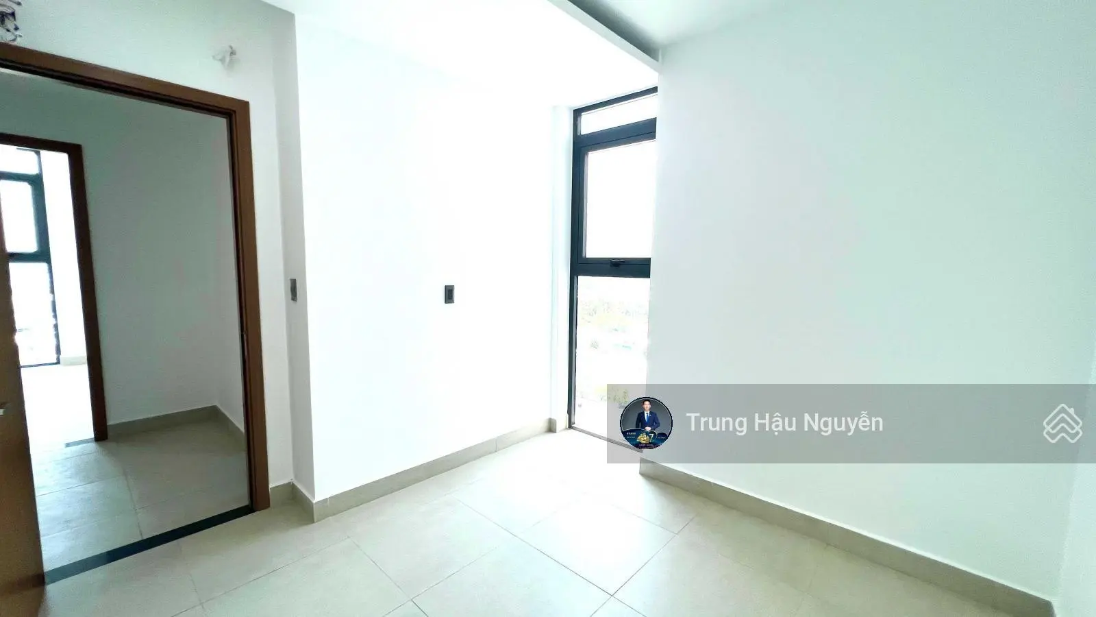 Bán căn hộ Sophia Center 2 phòng ngủ, góc 2 view hồ bơi rất đẹp, tầng trung, hoàn thiện cơ bản đẹp