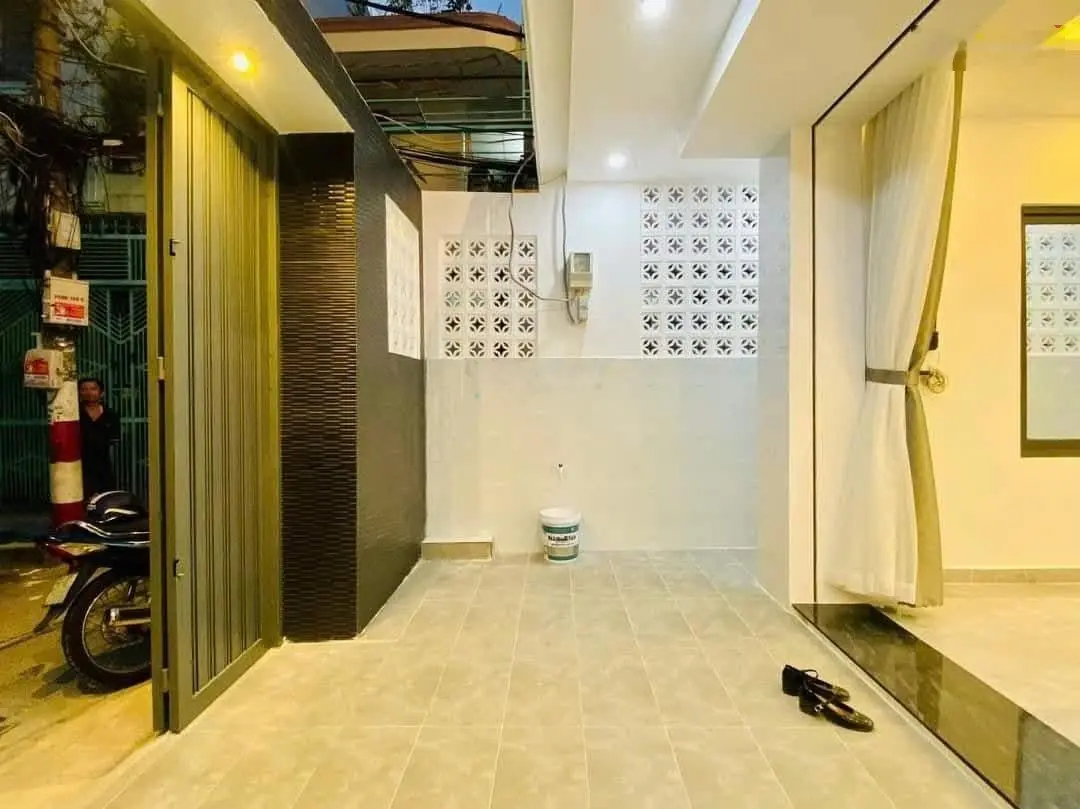 Bán gấp nhà xinh giá 2 tỷ450 đường Nguyễn Văn Công P3, GV, HCM. 54m2. LH: 0921922735 Nguyên