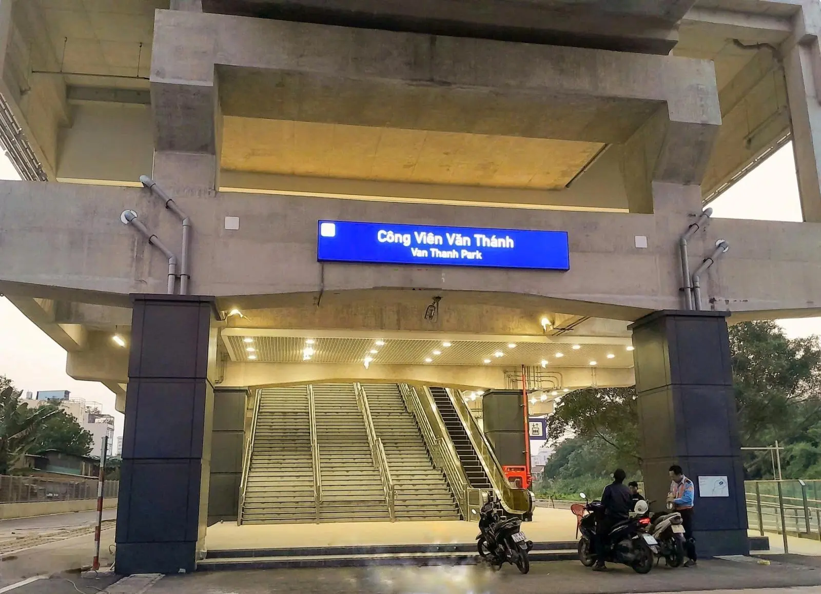 Bán MT đường 12m 1T 4L 602 Điện Biên Phủ ngay sát Ga Metro Văn Thánh thông ra Vinhome Tân Cảng