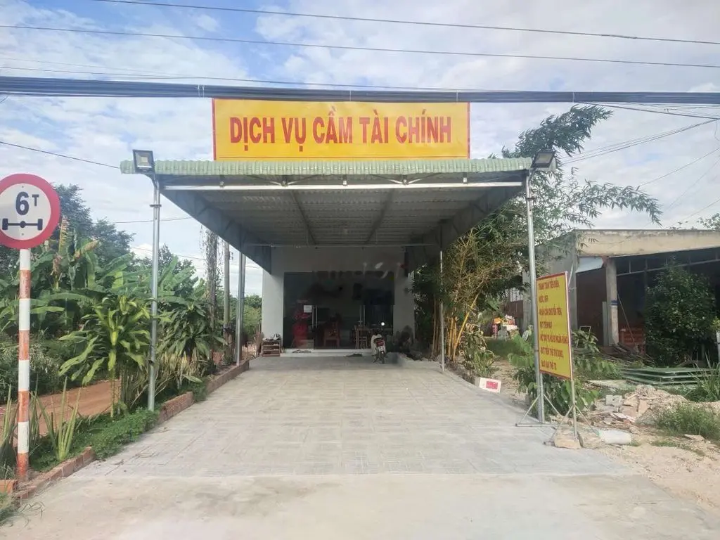 Bán nhà góc 3 mặt tiền đường