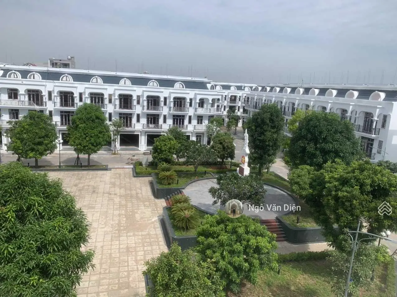 Bán gấp căn liền kề view quảng trường cực vip giá rẻ nhất dự án Calyx Residence 319 Uy Nỗ, Đông Anh