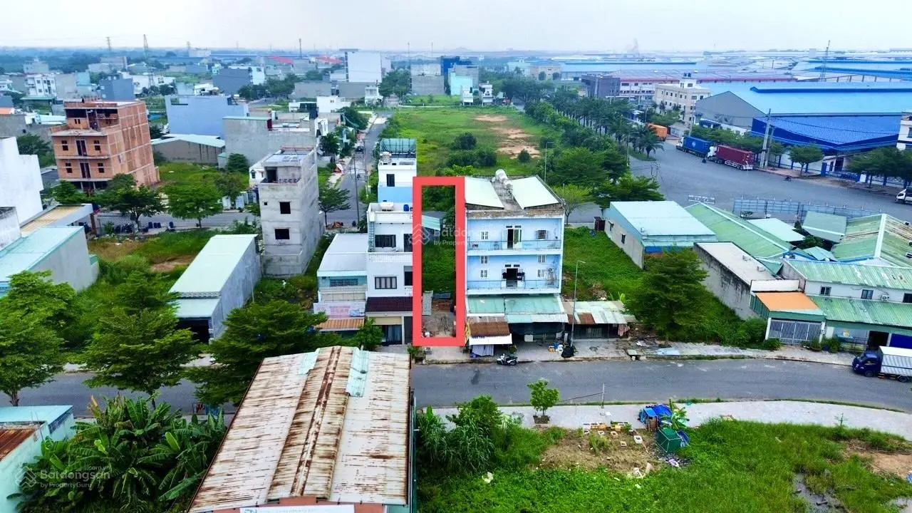 Lô đất vàng 105m2 trước sau đều là trung tâm thương mại giá 1 tỷ 765 triệu