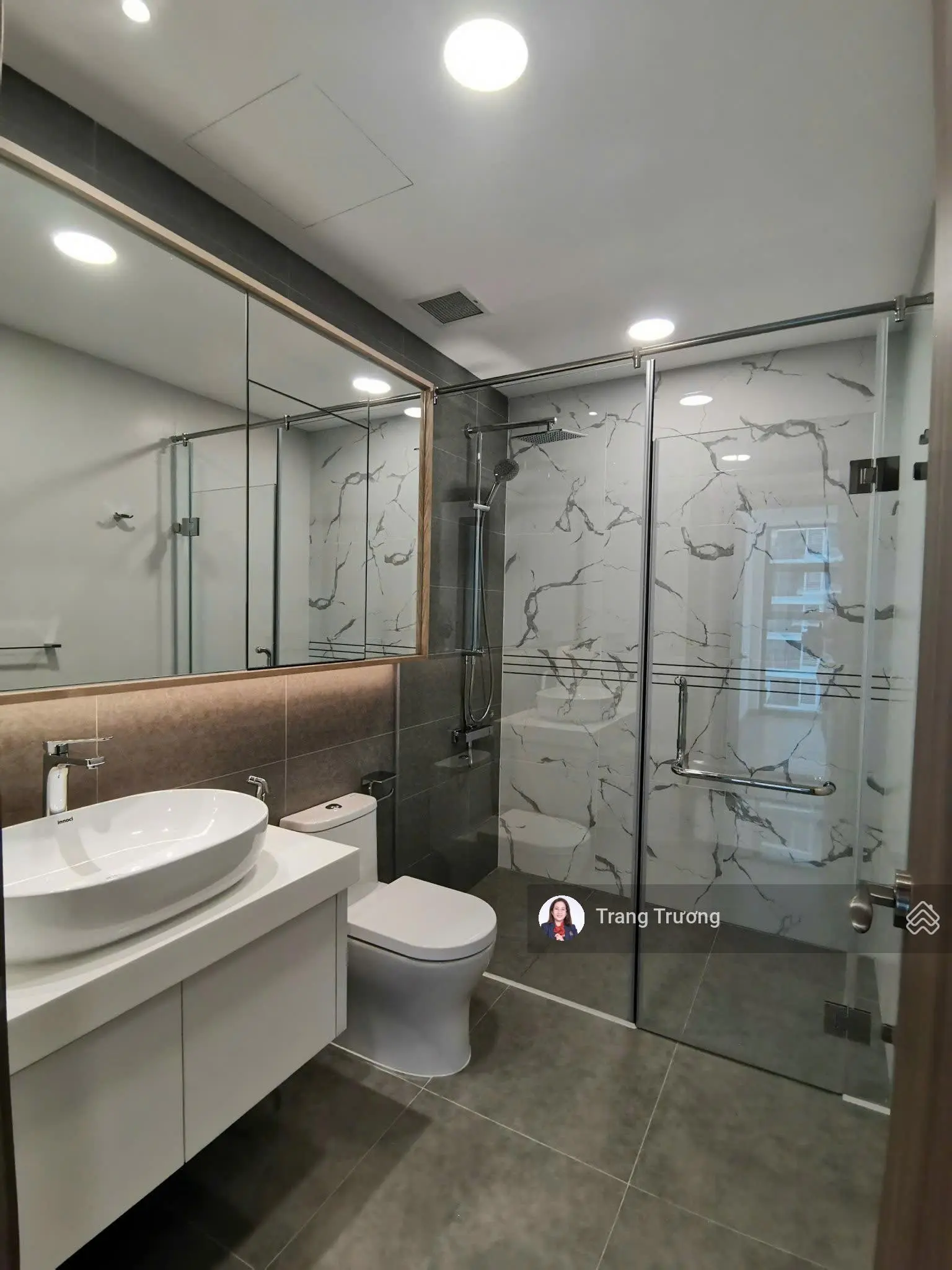 Bán CHCC Sunwah Pearl, 2pn, 106 m2, view nội khu và sông. Giá tốt : 11 tỷ