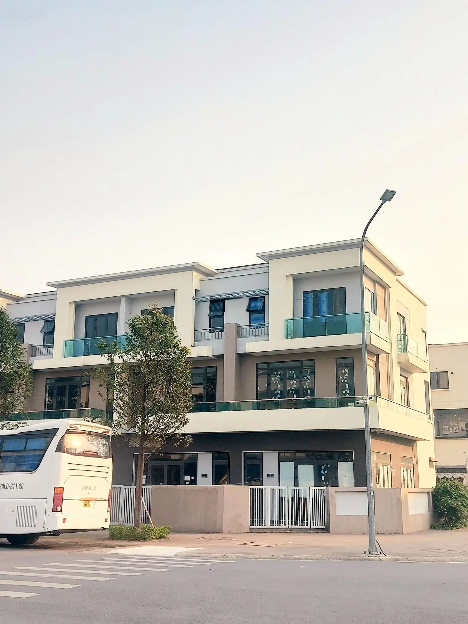 Bán Shophouse đẹp tại Centa City, Từ Sơn, Bắc Ninh, 7,327 tỷ, 120 m2