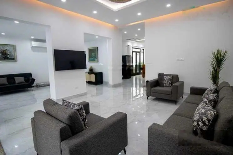 Chính chủ bán căn biệt thự mới tinh Ciputra: 200m2, 4 ngủ. Đang cho thuê 100tr/ tháng. 80 tỷ TL