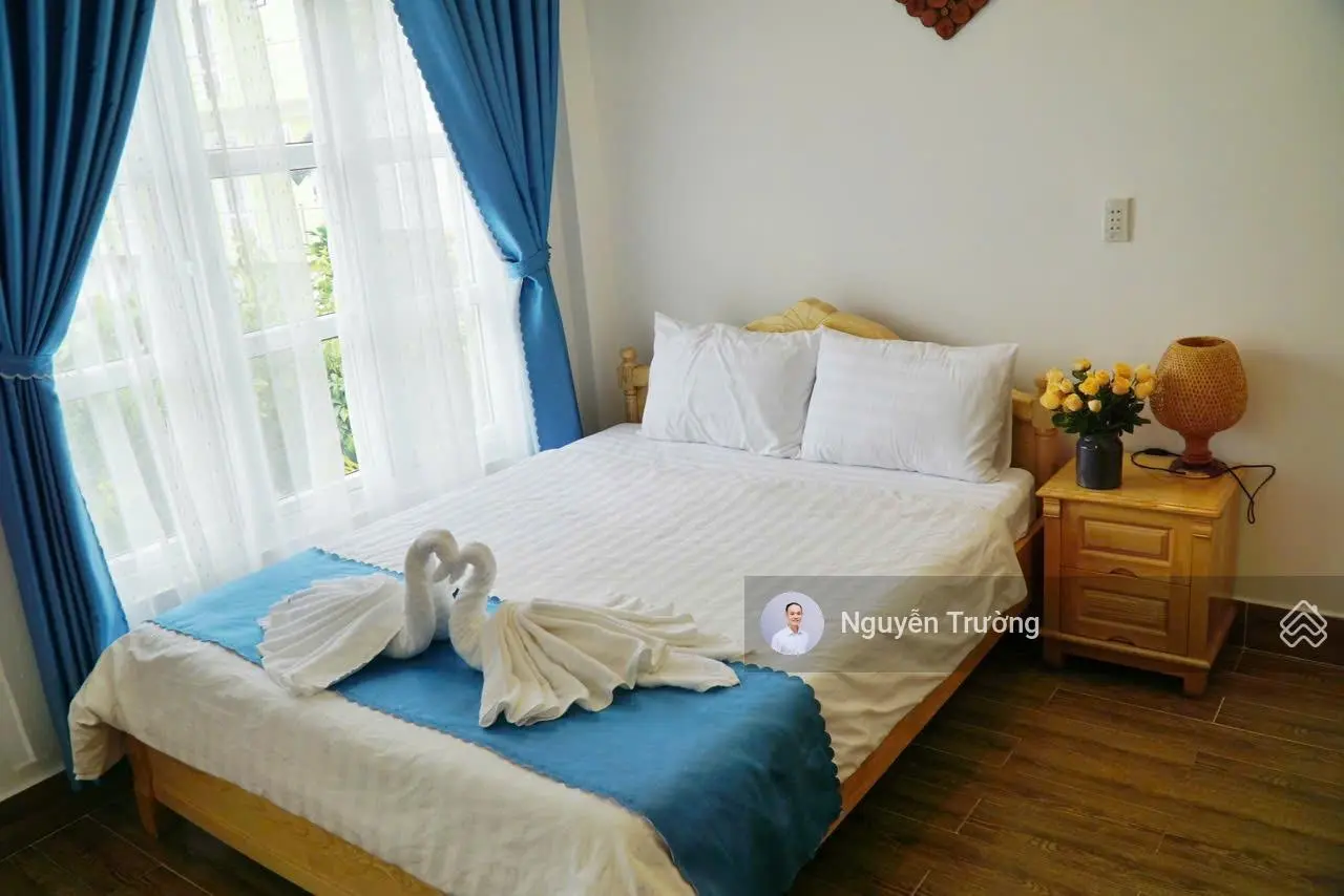 Villa đẹp liên kế phố 2 mặt tiền, 1 trệt 4 tầng 6pn ngay Hồ Xuân Hương TT Đà Lạt