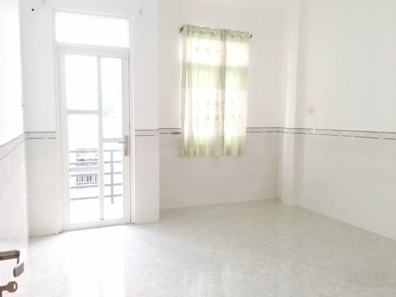 Nhà bán hẻm ô tô, gần MT Bùi Minh Trực, 4x18m, 4 tầng, Quận 8