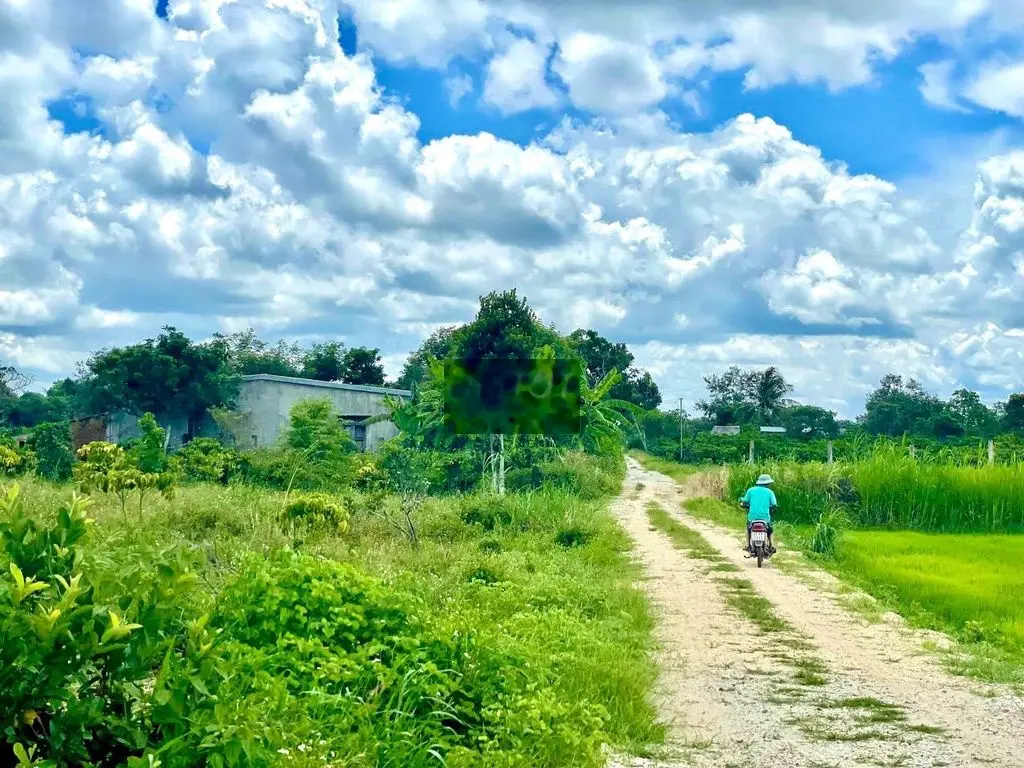 Bán lô đất Ea Kar- Đăk Lak giáp suối ,gần khu dân cư.