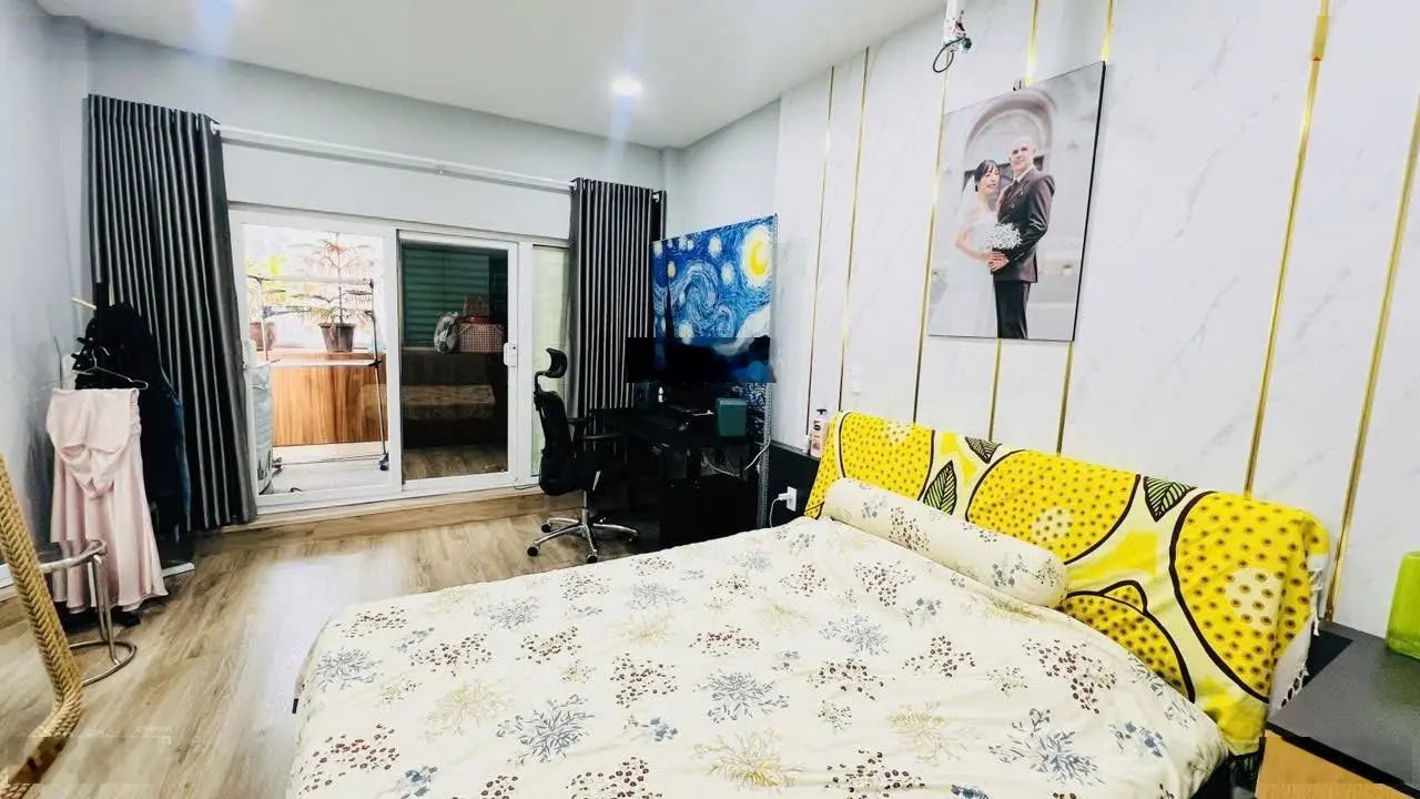 Bán NR đẹp xuất sắc, Trần Hưng Đạo, 8,2 tỷ, 49m2, Q5, HCM