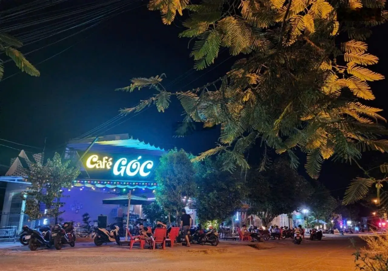 Bán nhà góc 2 mặt tiền đang kinh doanh quán cafe thu nhập cao ổn định