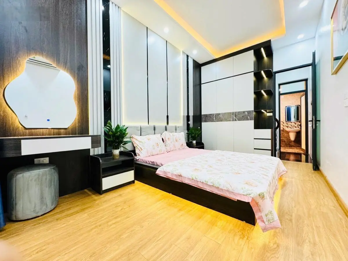 Bán nhà Triều Khúc, Thanh Xuân gần ôtô, gần phố 30m2, 5tầng. Giá 5.2 tỷ nhà đẹp ở luôn, giá cực hợp