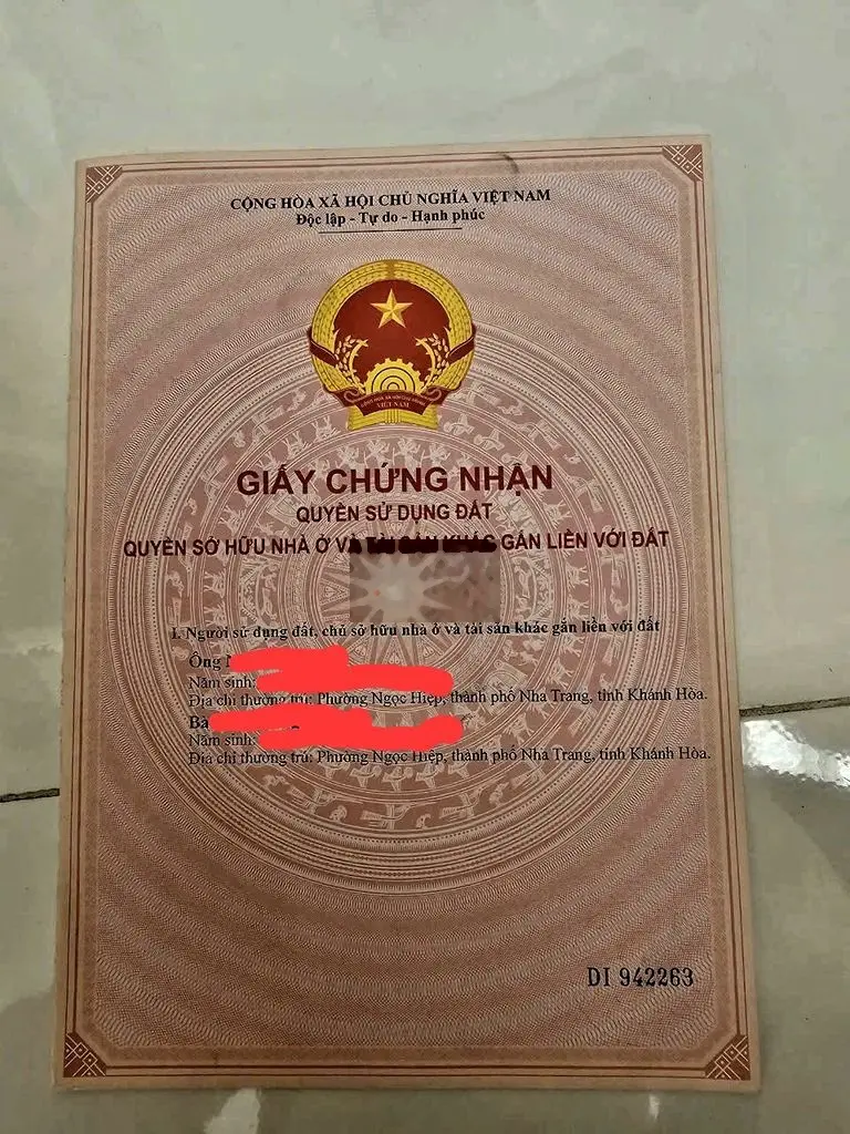 Bán e chân dài tâm huyết