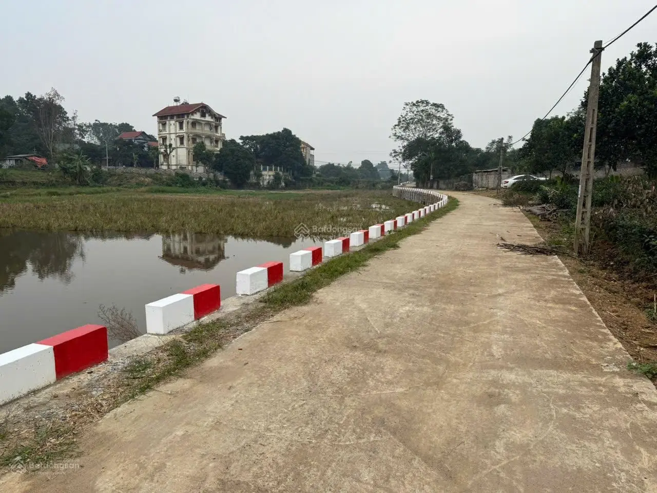 Bán lô đất nghỉ dưỡng 2600m2 thôn 6, Ba Trại,Ba Vì bìa đỏ sang tên ngay, giá thỏa thuận tốt nhất